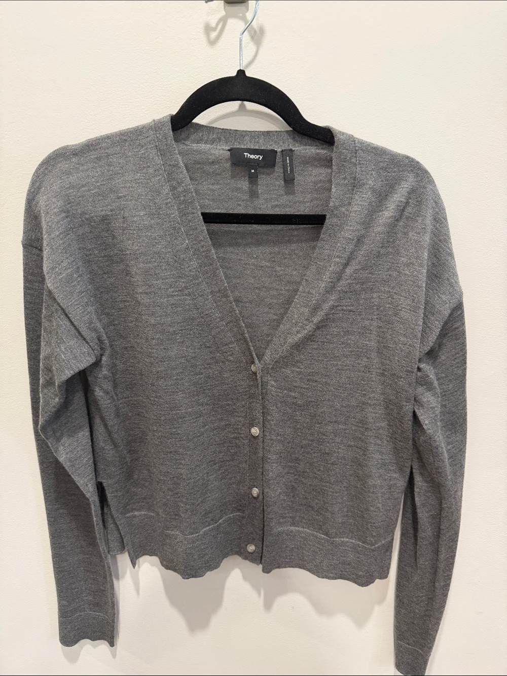 LIKE NEW! Theory Cashmere Gray V-Neck Button-Front Cardigan